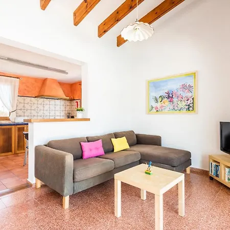 Chiquita Villa Alaior