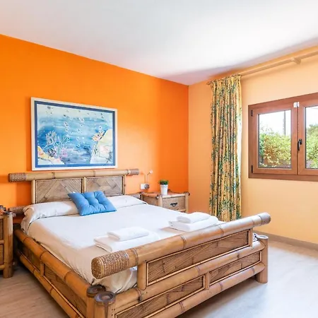 Chiquita Villa Alaior
